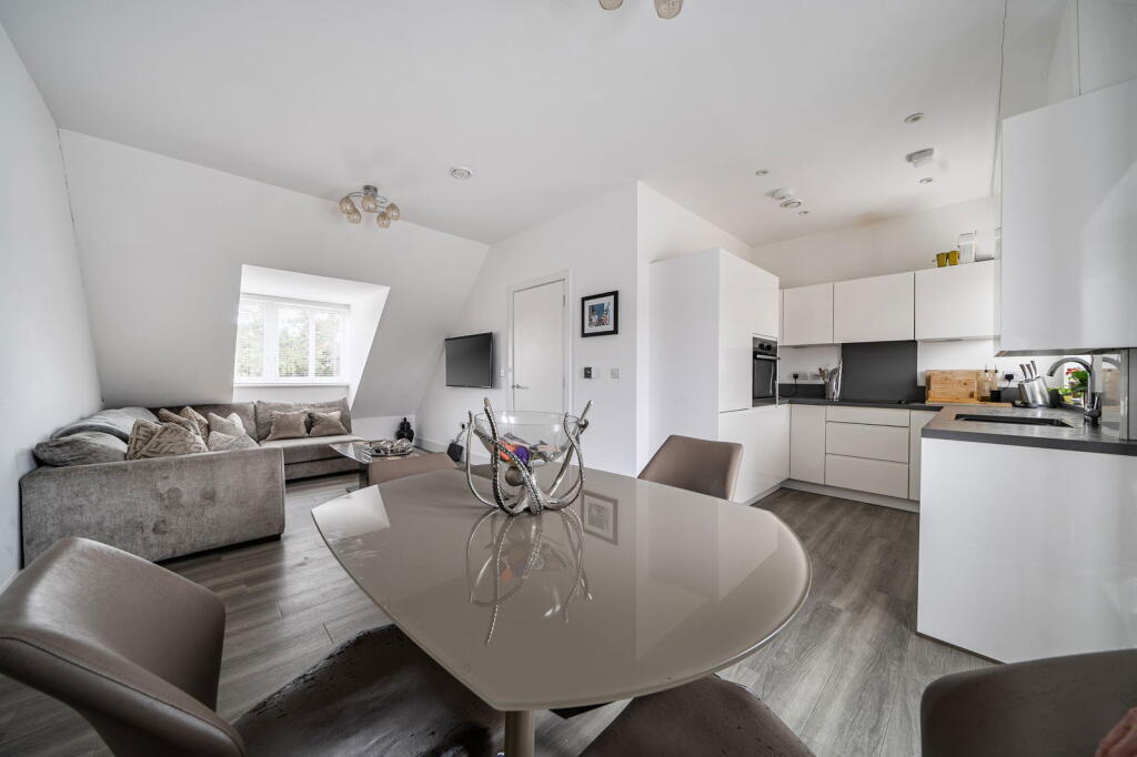 Apartment in London - View 2