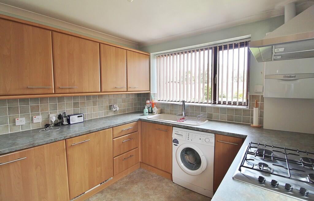 House in Havant, Hampshire - View 4