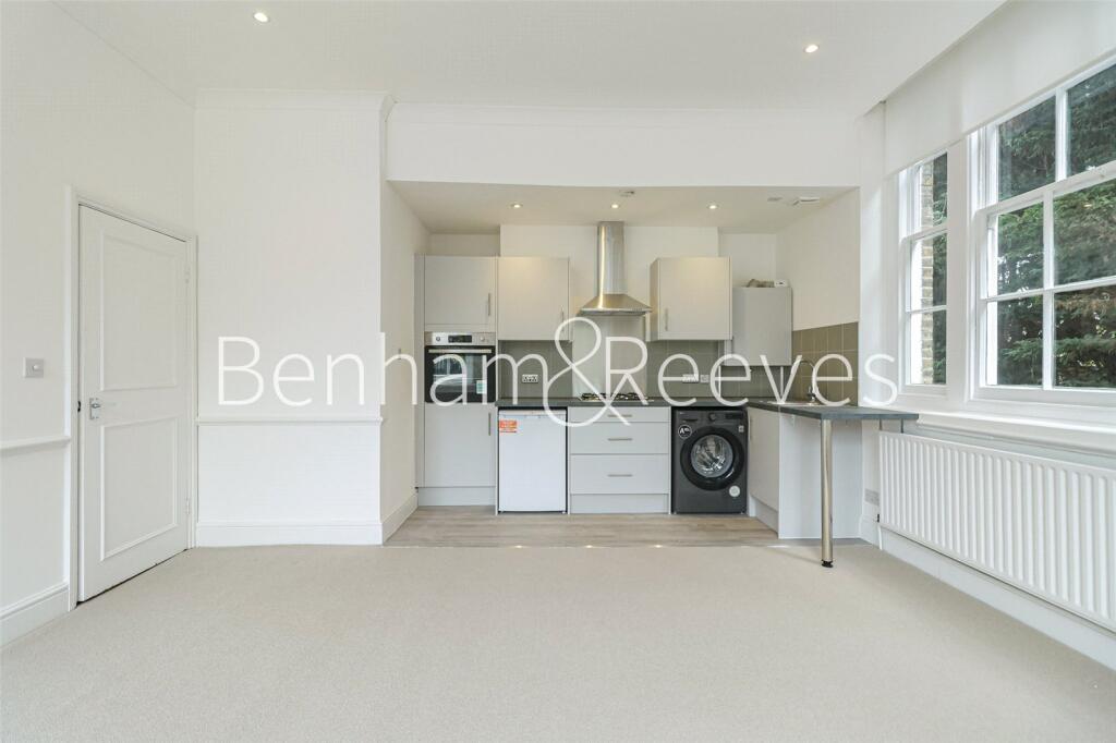 Apartment in London - More