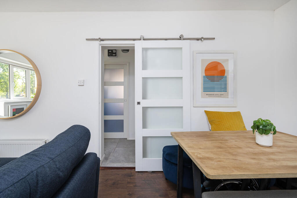 Apartment in London - More