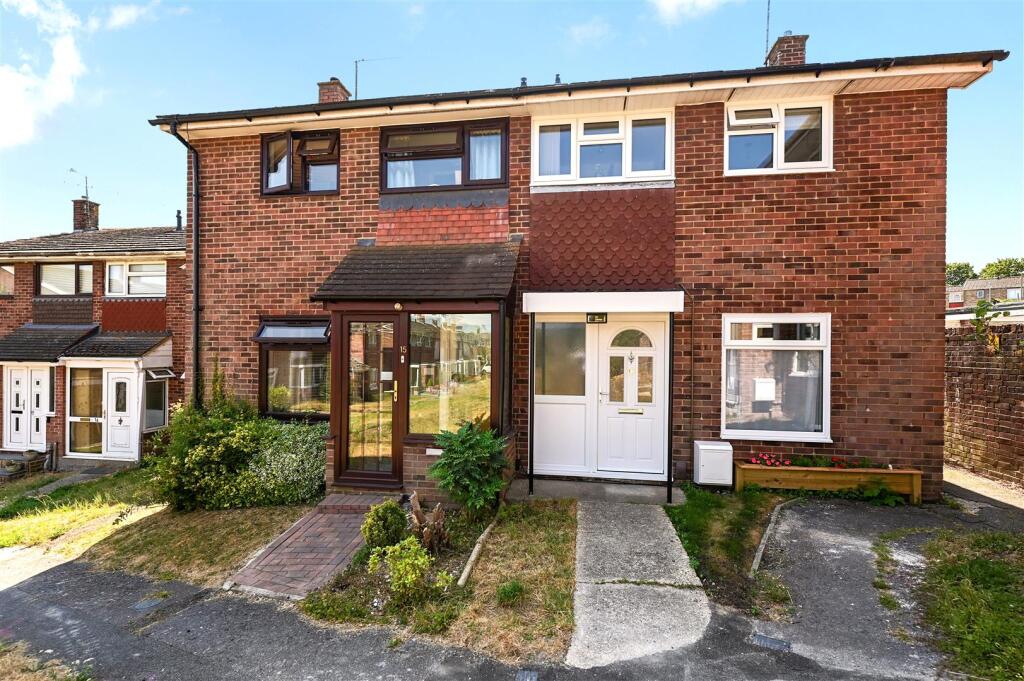 Main image of property: Bowyer Close, Basingstoke