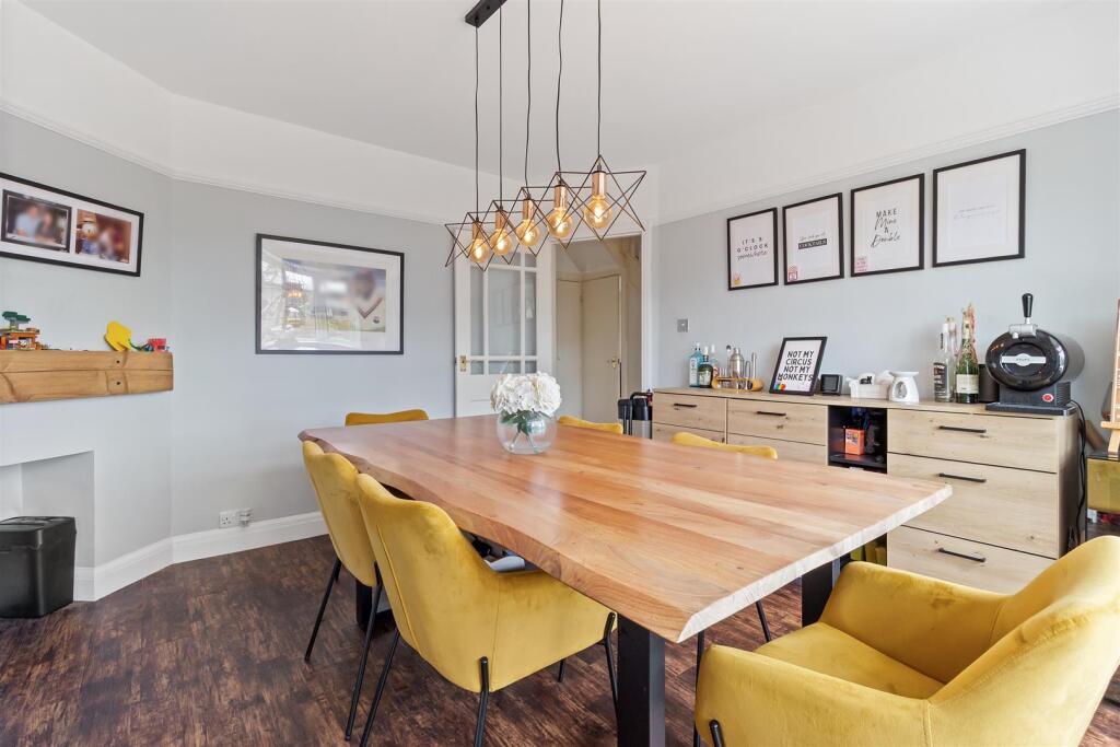 House in Worthing, West Sussex - View 3
