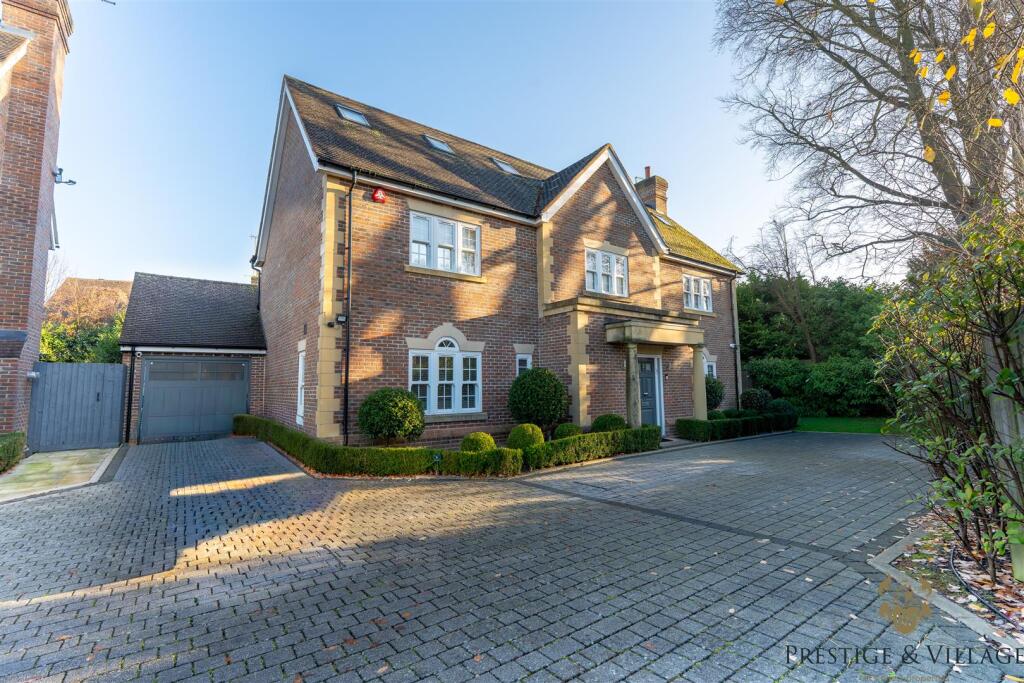 Main image of property: Spencer Close, Radlett