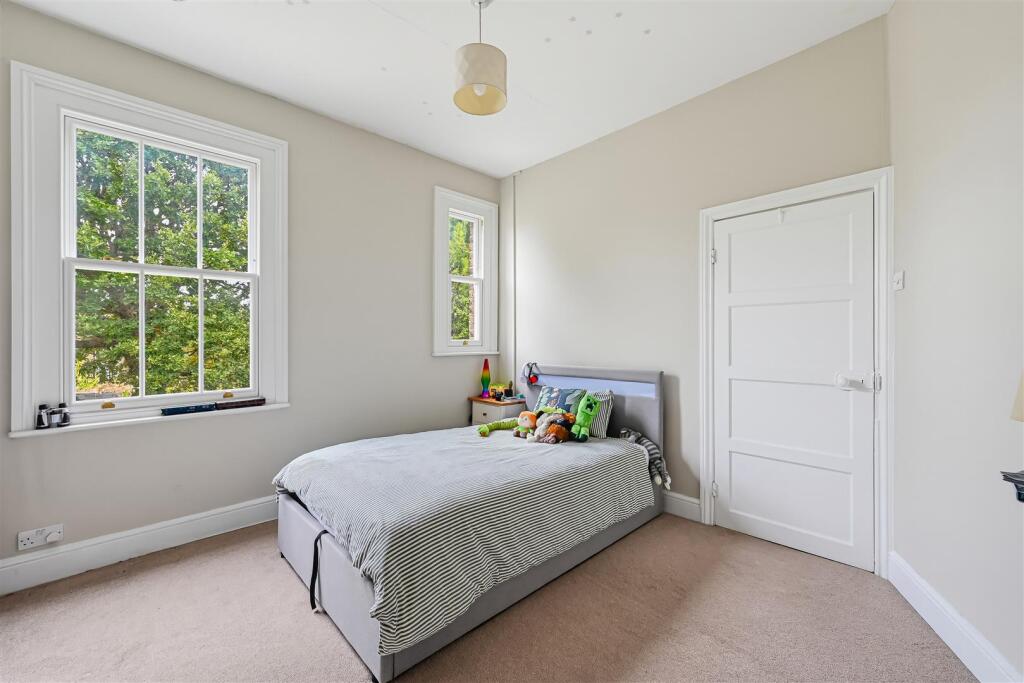 Apartment in London - View 5