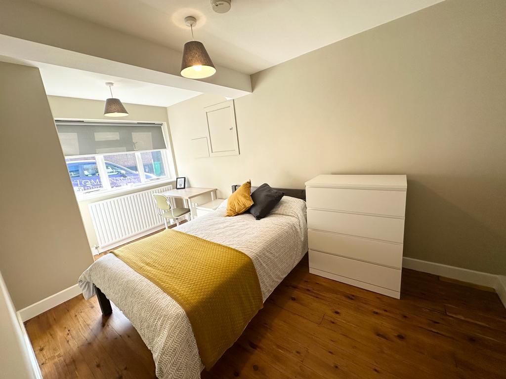 House in Nottingham - View 4