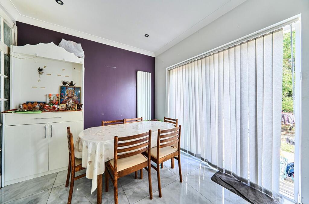House in Harrow - View 4