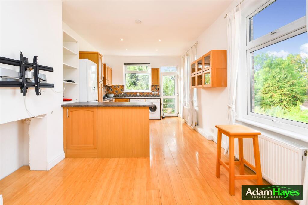 Apartment in London - View 3