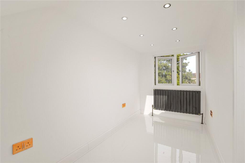 House in Ilford - View 3