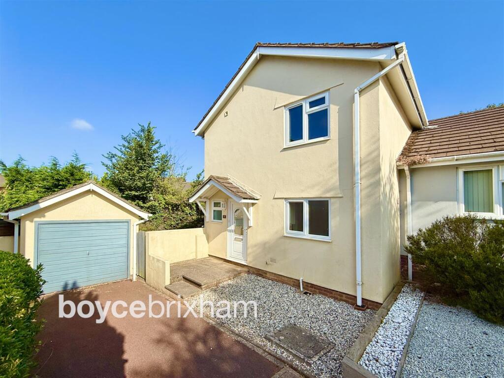 3-bed semi-detached on Bridle Close, Paignton, £315,000
