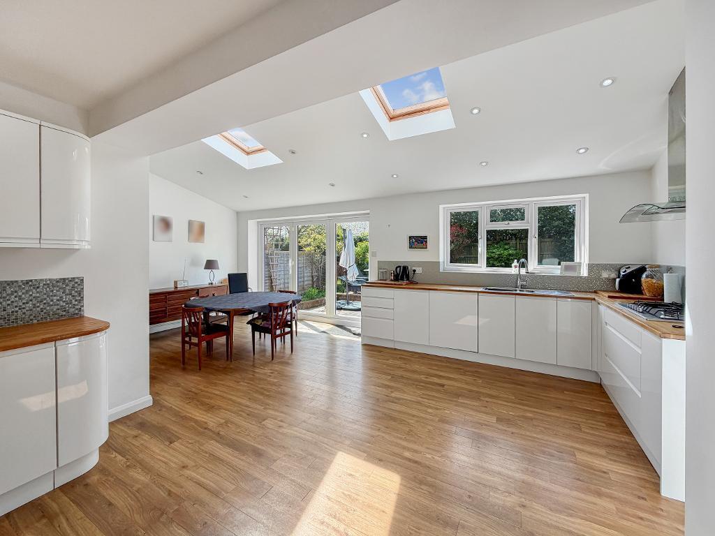 Stanley Gardens, Sanderstead, Surrey, CR2 9AH photo 5