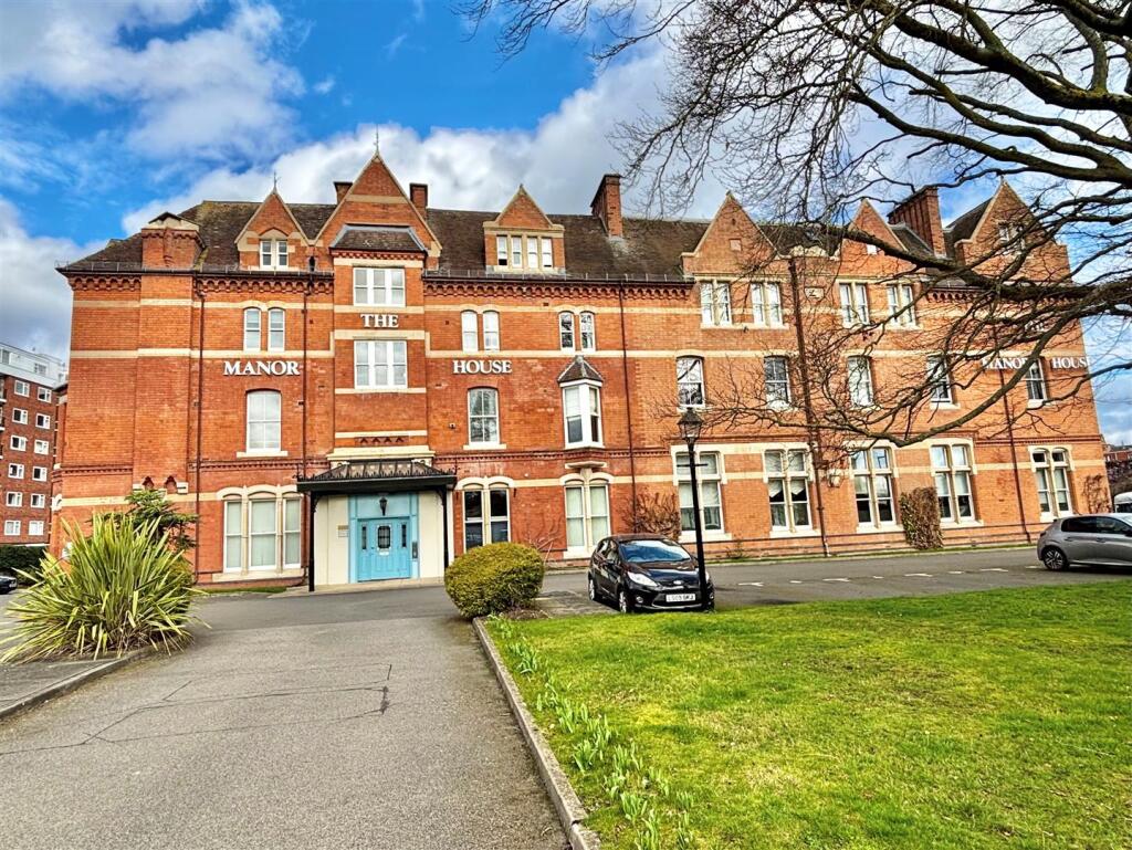 Main image of property: The Manor House, Avenue Road, Leamington Spa