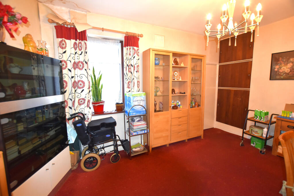 House in London - View 3