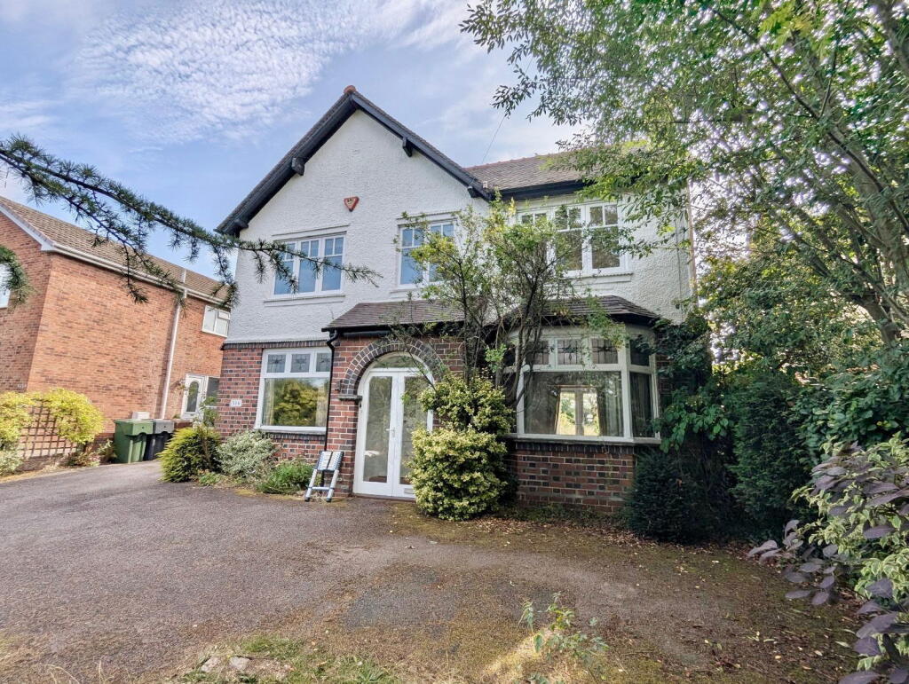 Main image of property: Birmingham Road, Marlbrook, Bromsgrove, B61 0HS