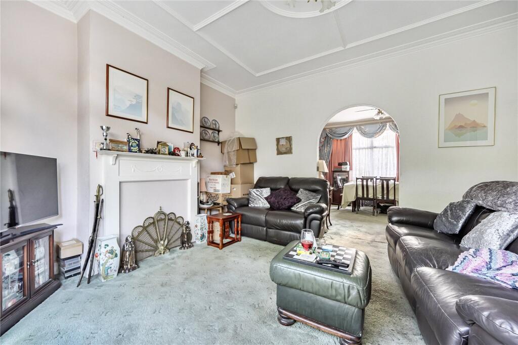 House in Barnet, Oakleigh Park, East Barnet - View 4