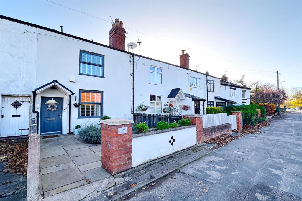 Main image of property: London Road South, Poynton, SK12