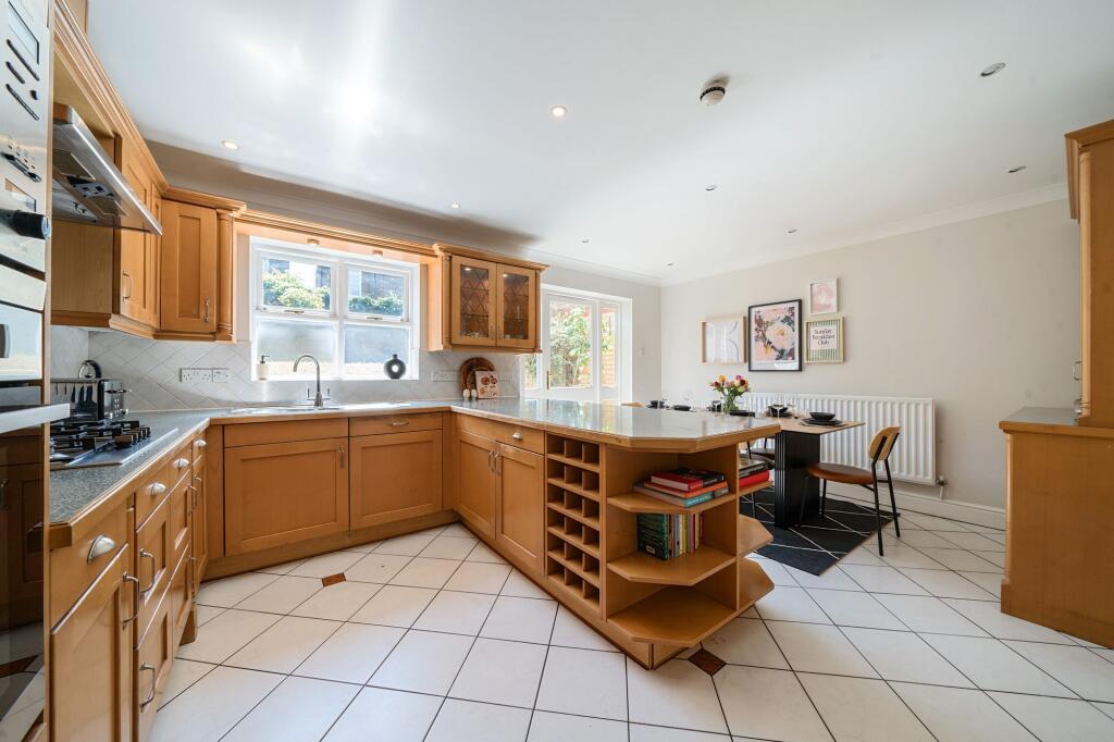 Walsingham Place, London, SW4 photo 3