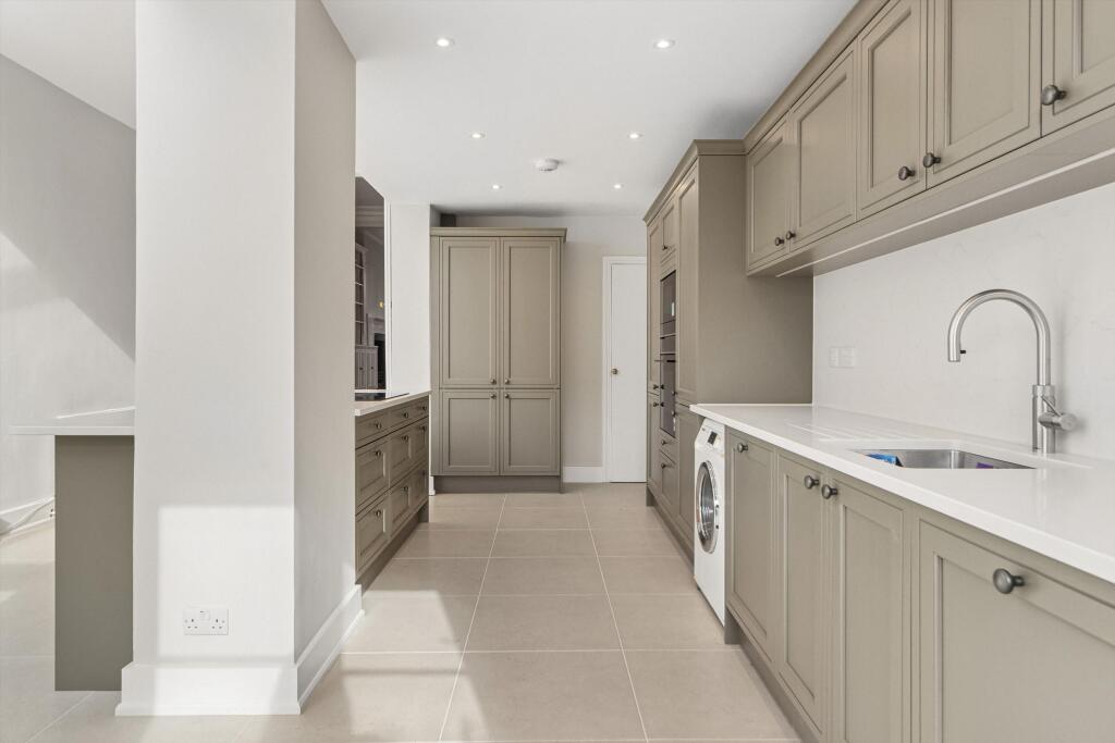 House in London, Wandon Estate, Fulham - View 3
