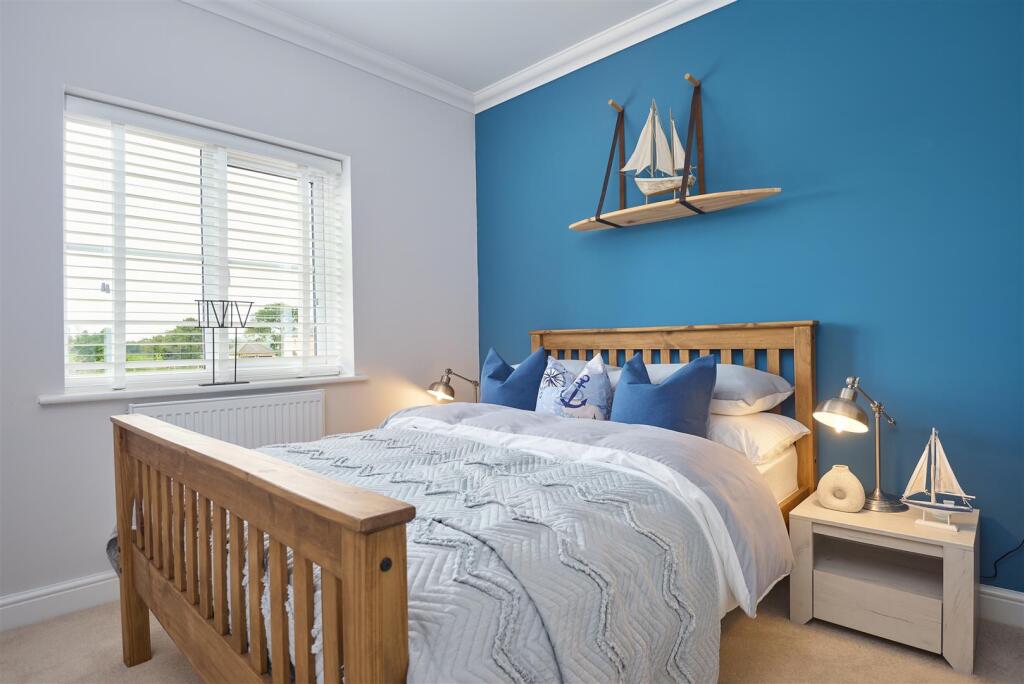 House in Ipswich - View 4