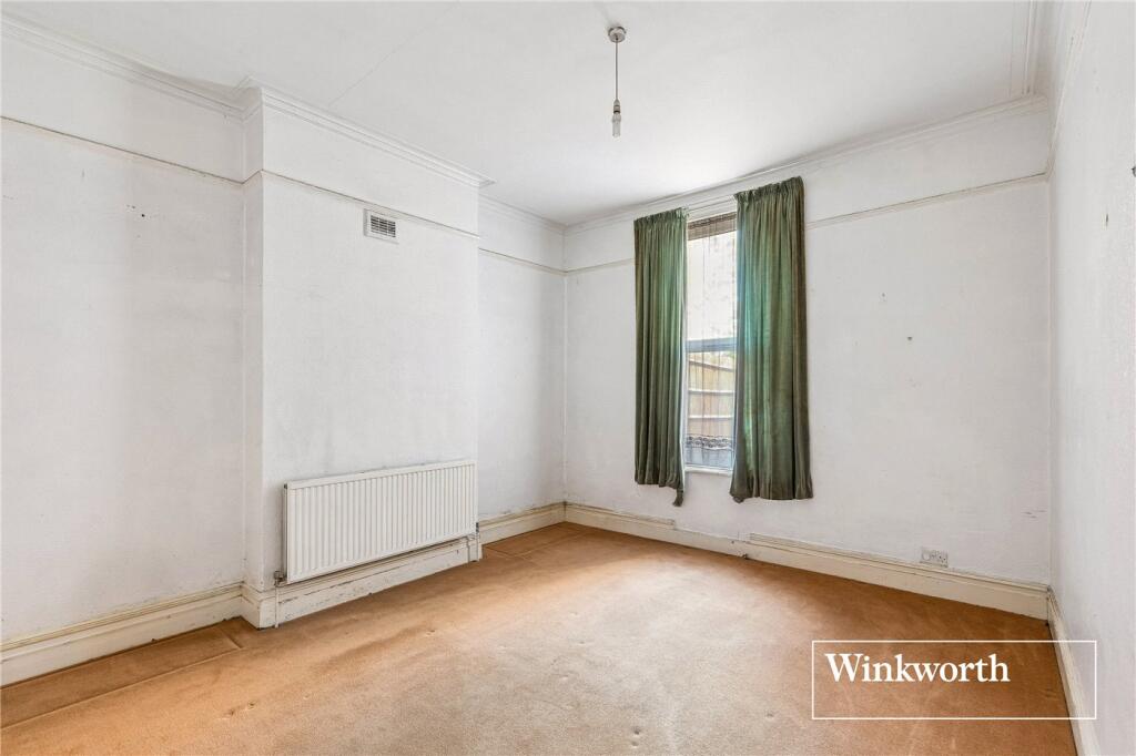 Apartment in London, West Finchley - View 4