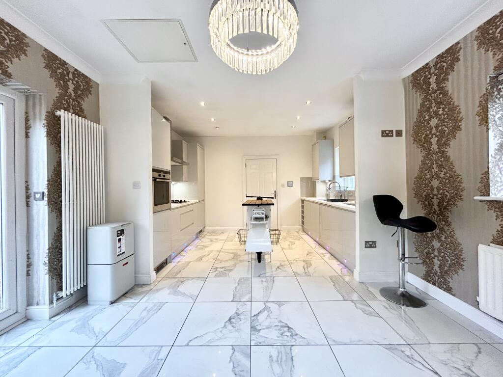 Main image of property: Park Cliff Road, Ingress Park, Greenhithe, DA9