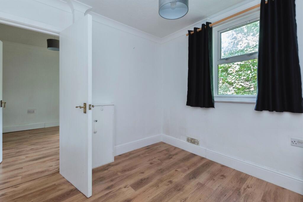 Apartment in Bournemouth, West Cliff - View 5