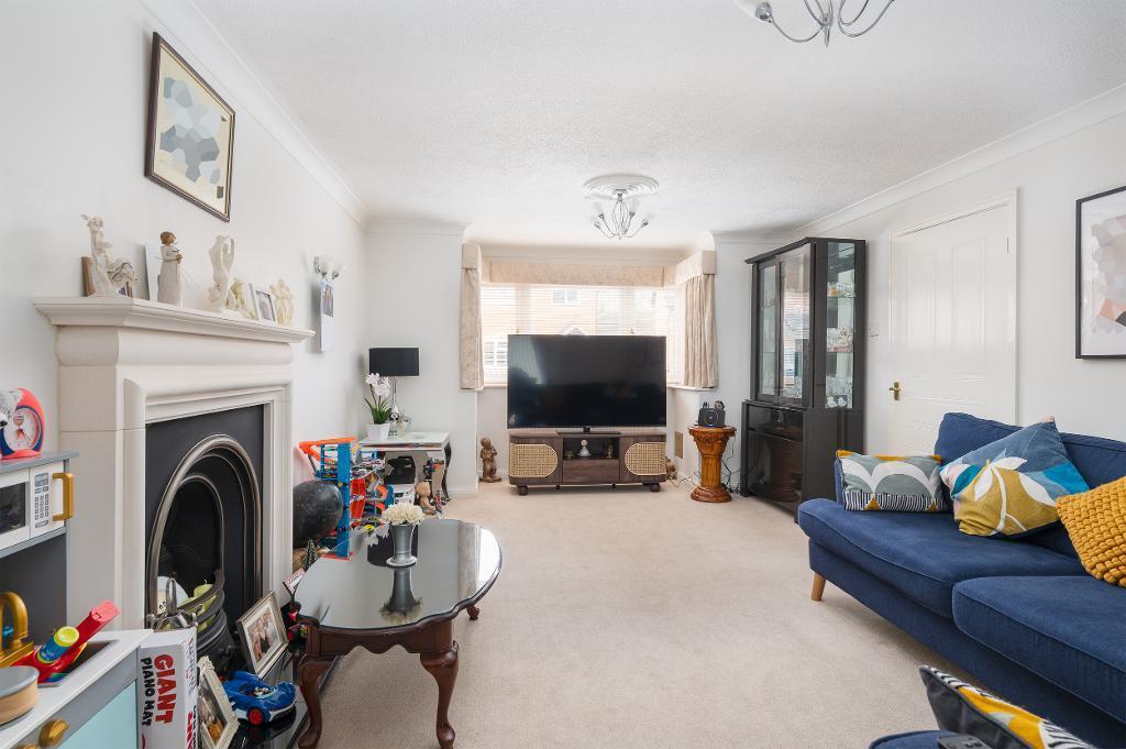 Pennycress Way, Newport Pagnell, Buckinghamshire, MK16 8SN photo 3