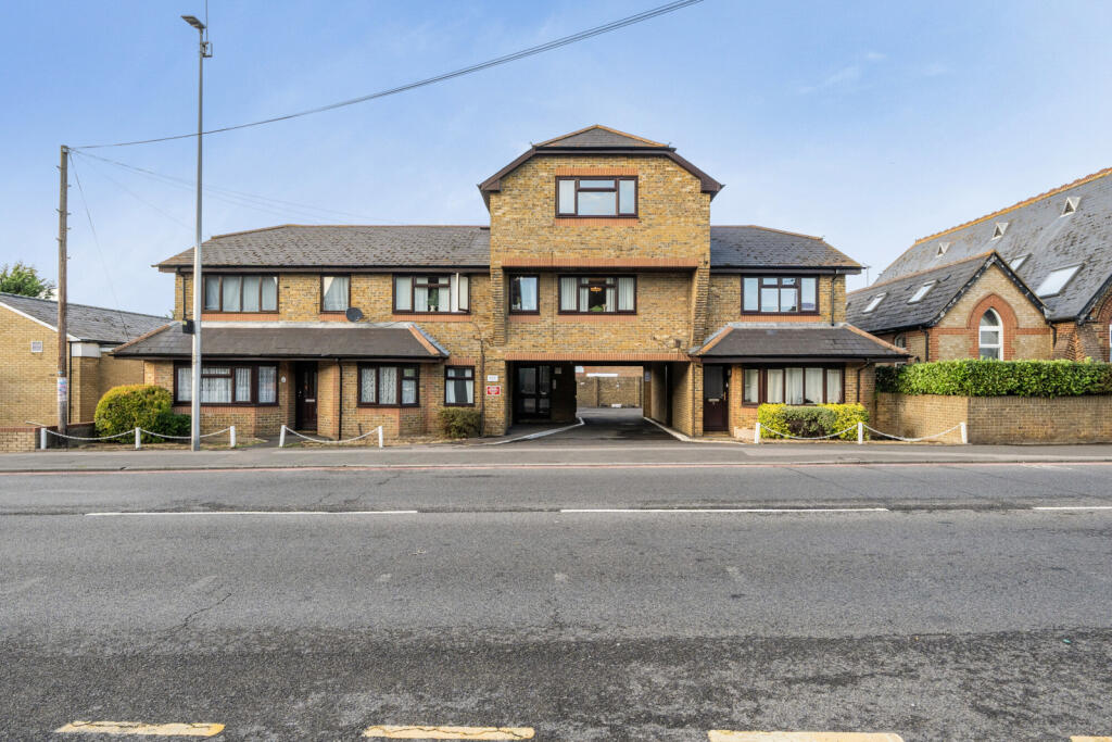 Apartment in Gillingham, Medway - View 5