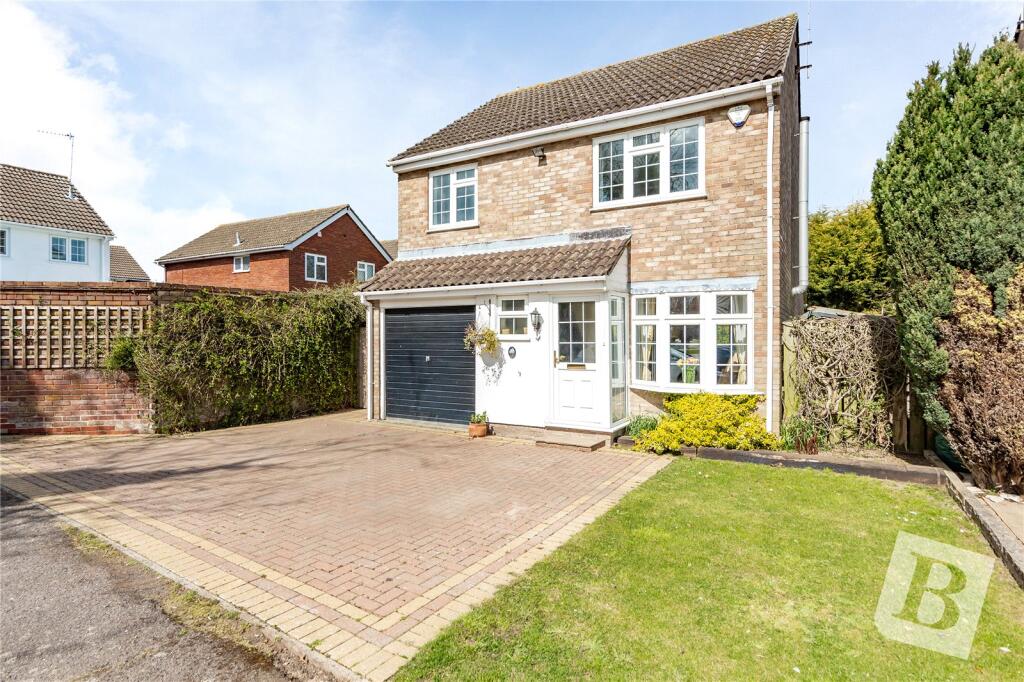 4 bedroom detached house for sale in Stocksfield, Kelvedon Hatch ...