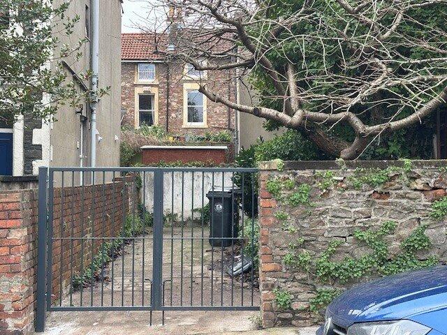 6 bedroom maisonette for rent