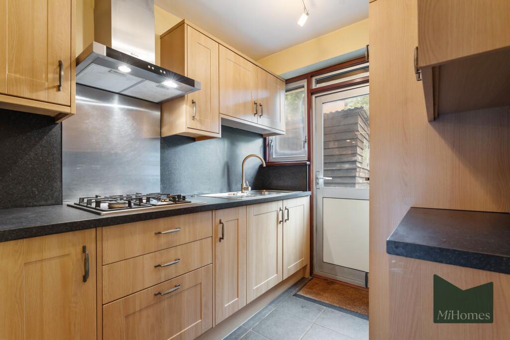 House in London, Colney Hatch - View 6
