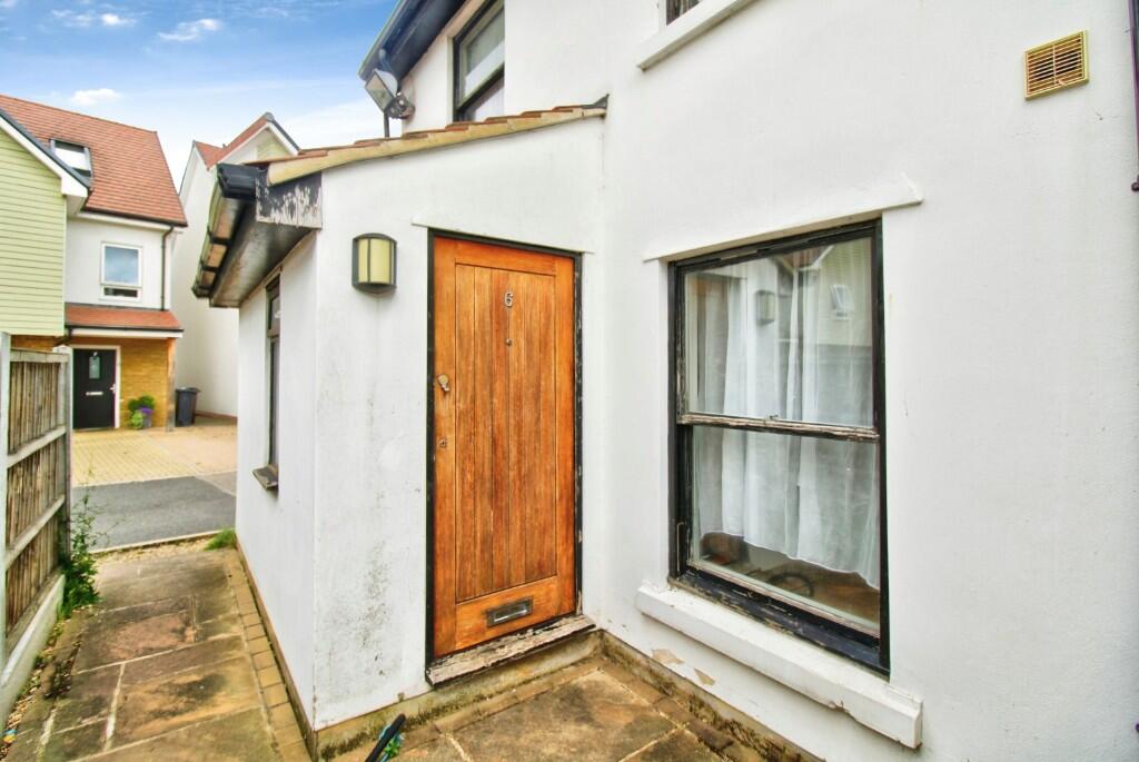 Main image of property: Crown Street, Dagenham, London, RM10