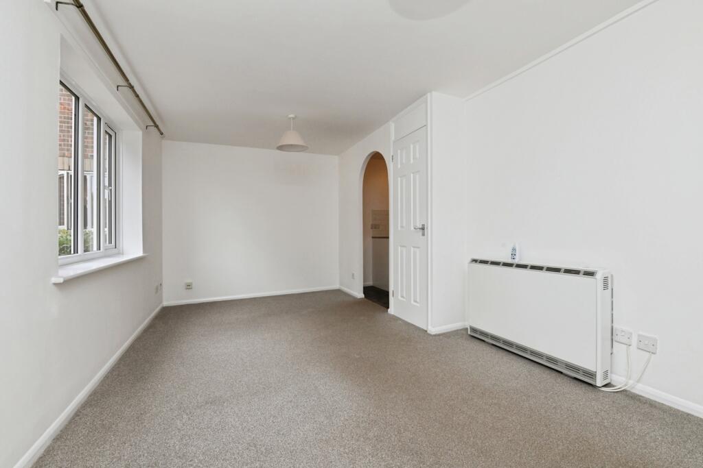Apartment in Colchester, Essex - More