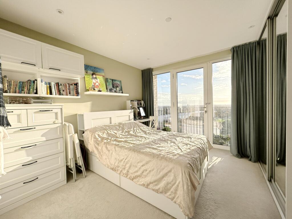 Apartment in London - More