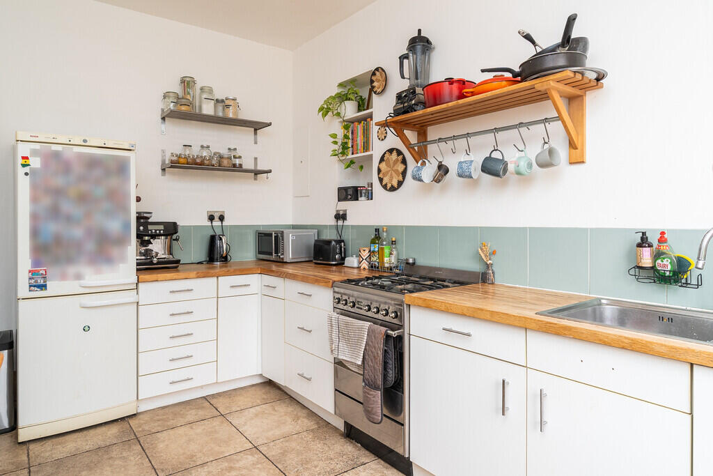 Apartment in London - View 5