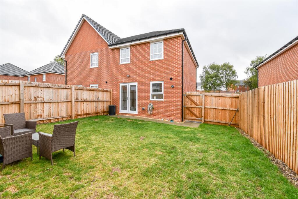 3-bed semi-detached on Ffordd Y Spitfire, St. Athan, £290,000