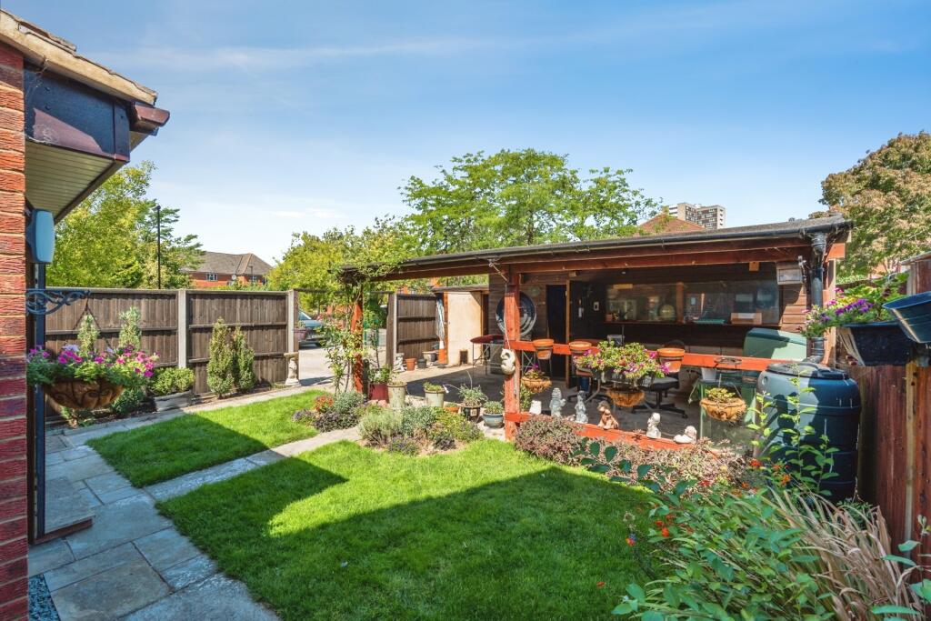 House in Southampton - View 5