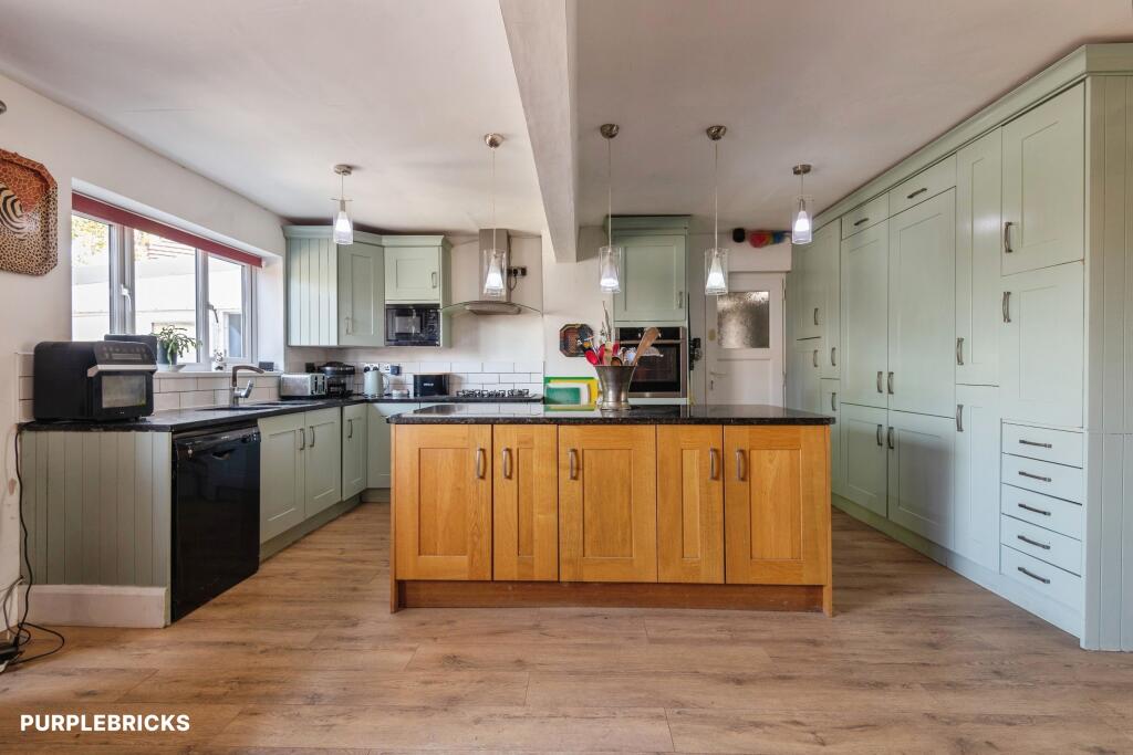 House in Taunton - View 5