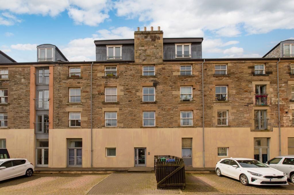 Main image of property: 14/5 Hermand Crescent, Edinburgh, EH111LP