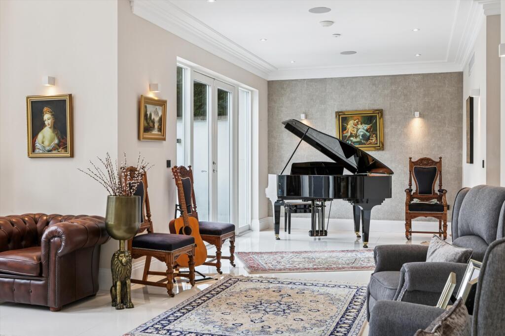 The Mount, Esher, Surrey, KT10 – pohled 4