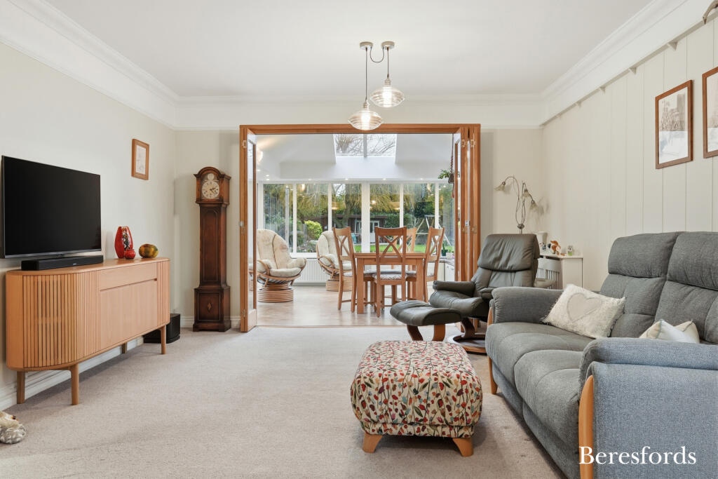 London Road, Rawreth, SS11 photo 4