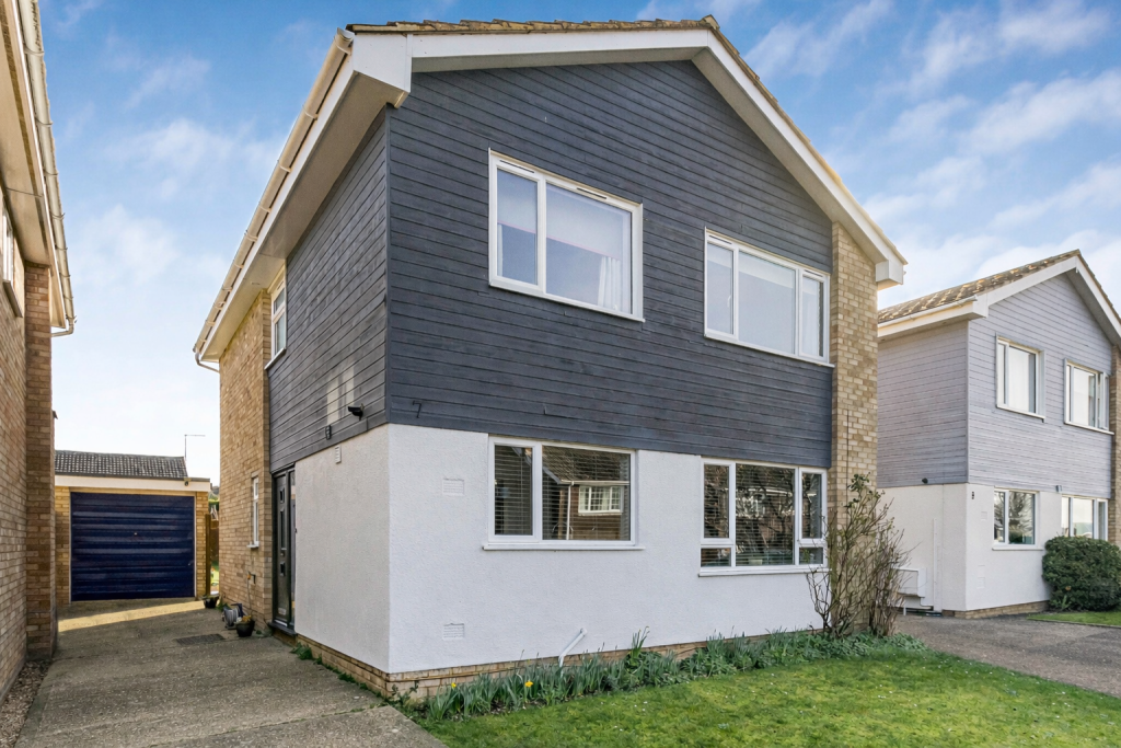 4-bed detached on Illingworth Way, Foxton, £550,000