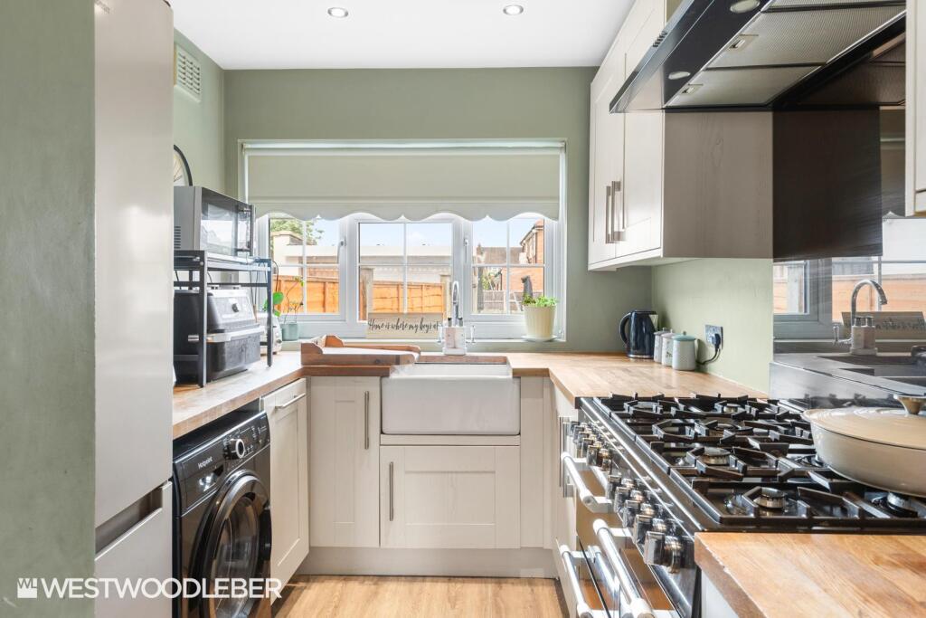 Tovey Avenue, Hoddesdon photo 2