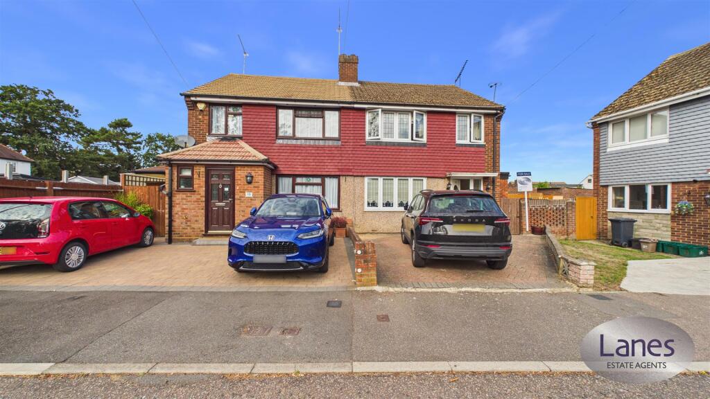 Main image of property: College Court, Cheshunt