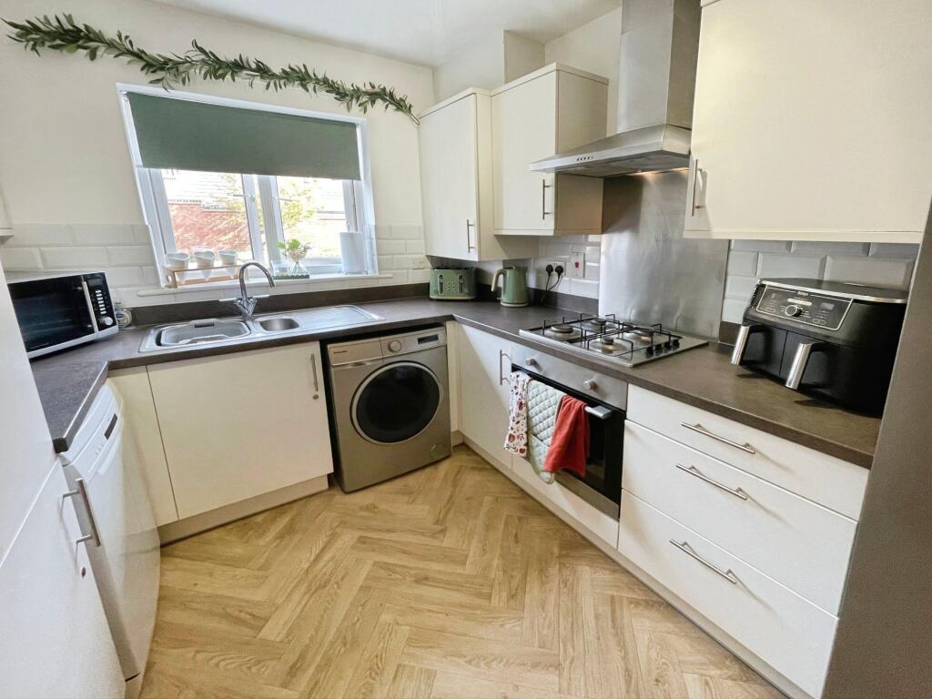 House in Basingstoke and Deane, Rooksdown - View 5