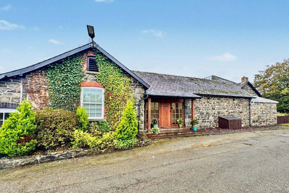 Main image of property: Carreg Llwyd Place, South Street, Rhayader, Powys