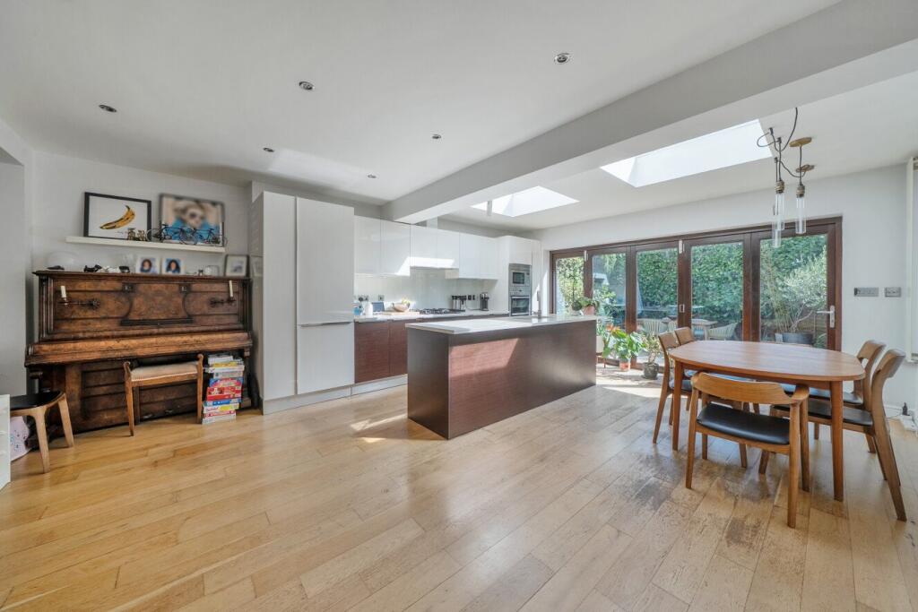 House in London - More