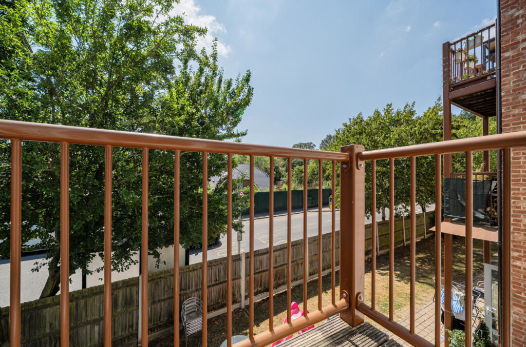 Brosse Way, Bromley, BR2 - View 4