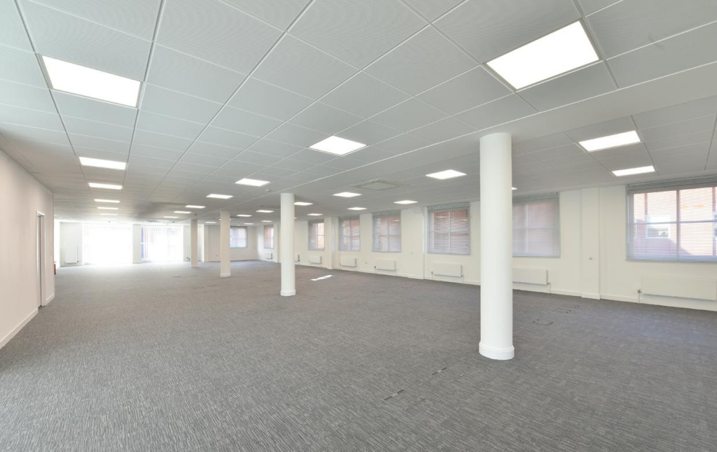 officetorent_inaltrincham_0000s_0000s_0005_Layer116.png
