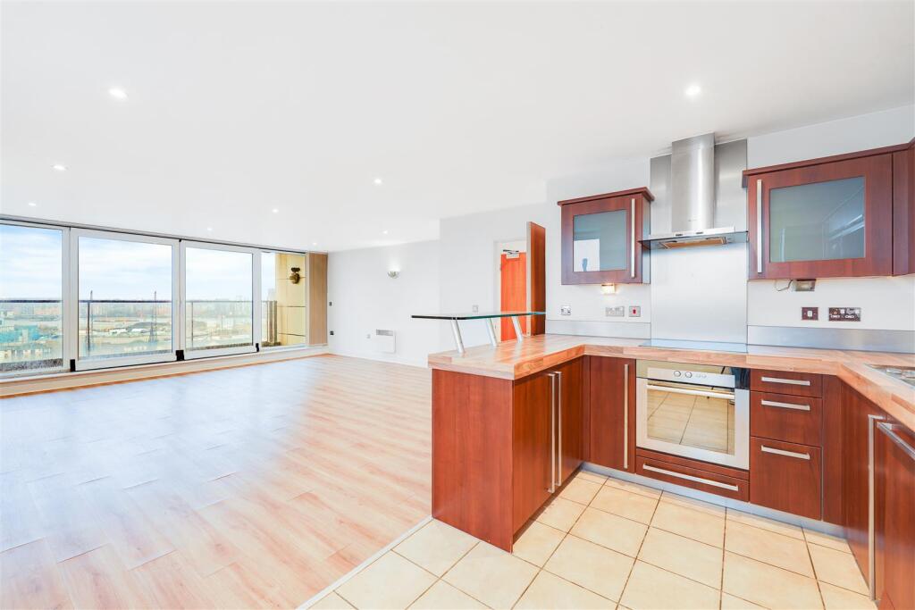 Apartment in London - View 5