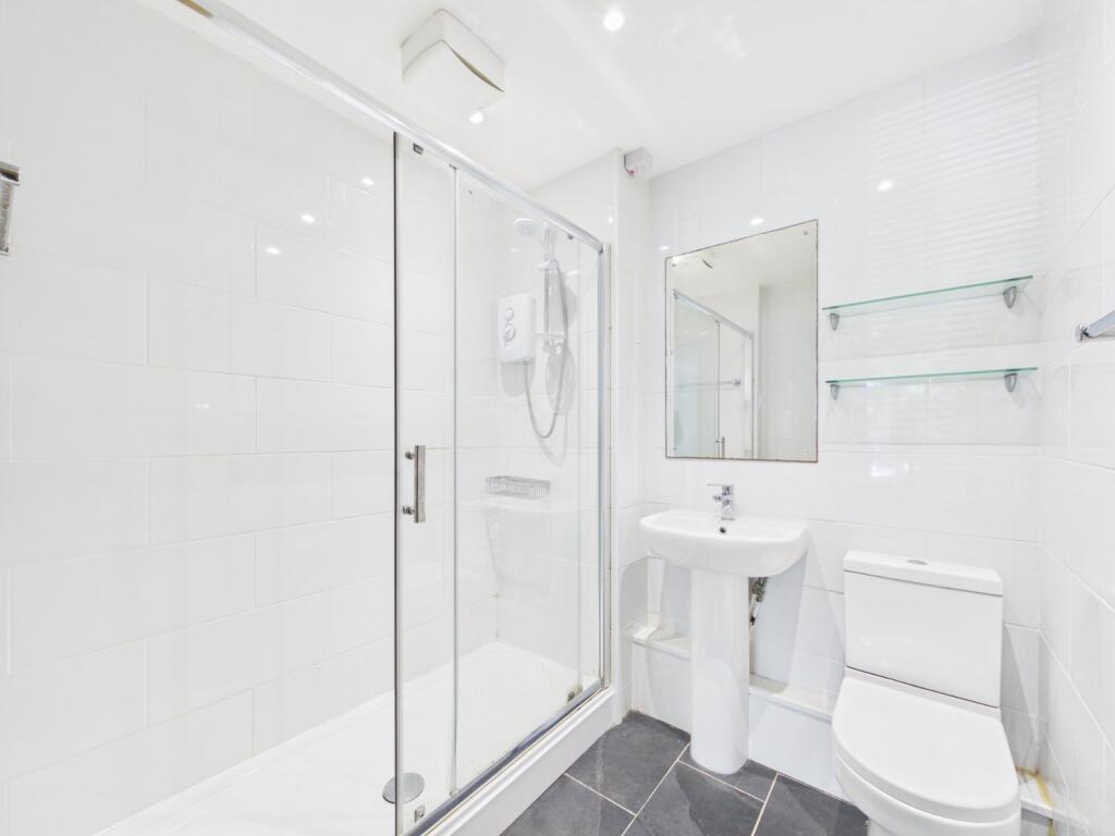 Apartment in Worcester, Barbourne - View 5